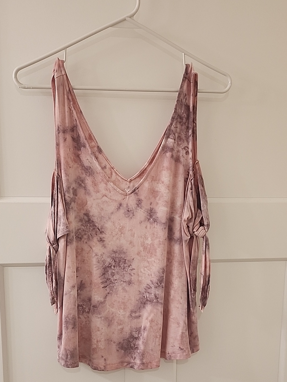 Cold-Shoulder V-Neck Tie-Dye Tank Top - Blush